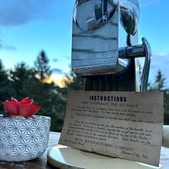 Vintage 1930s enamel & chrome ice-o- mat ice crusher Rival Mfg. Co. Kansas City - Picture 6 of 14